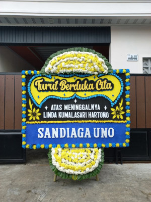 Papan Bunga Duka di Ok Aom